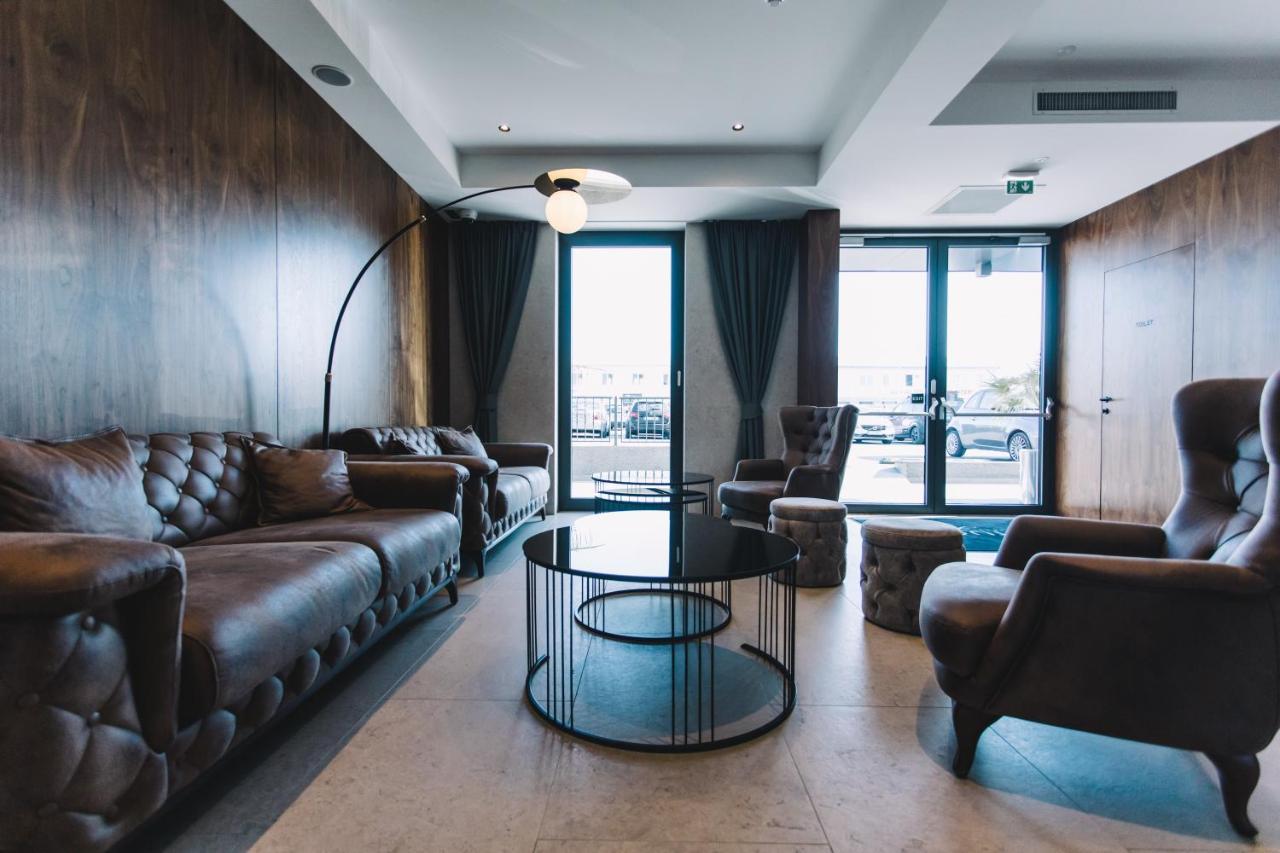 Hotel Batuda Split Bagian luar foto
